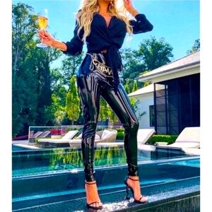 Commando patent leather leggings